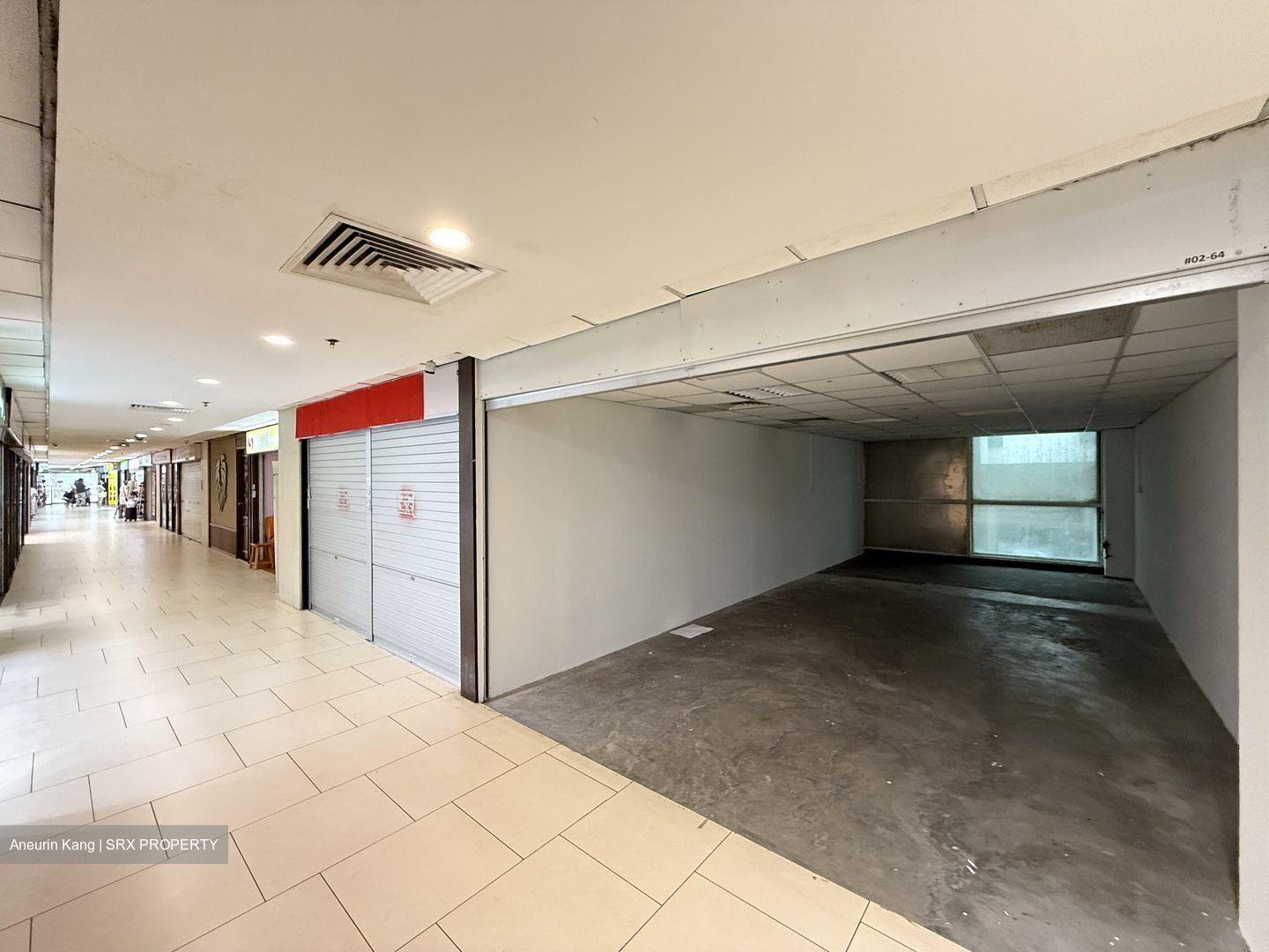 Lucky Plaza (D9), Retail #576204191